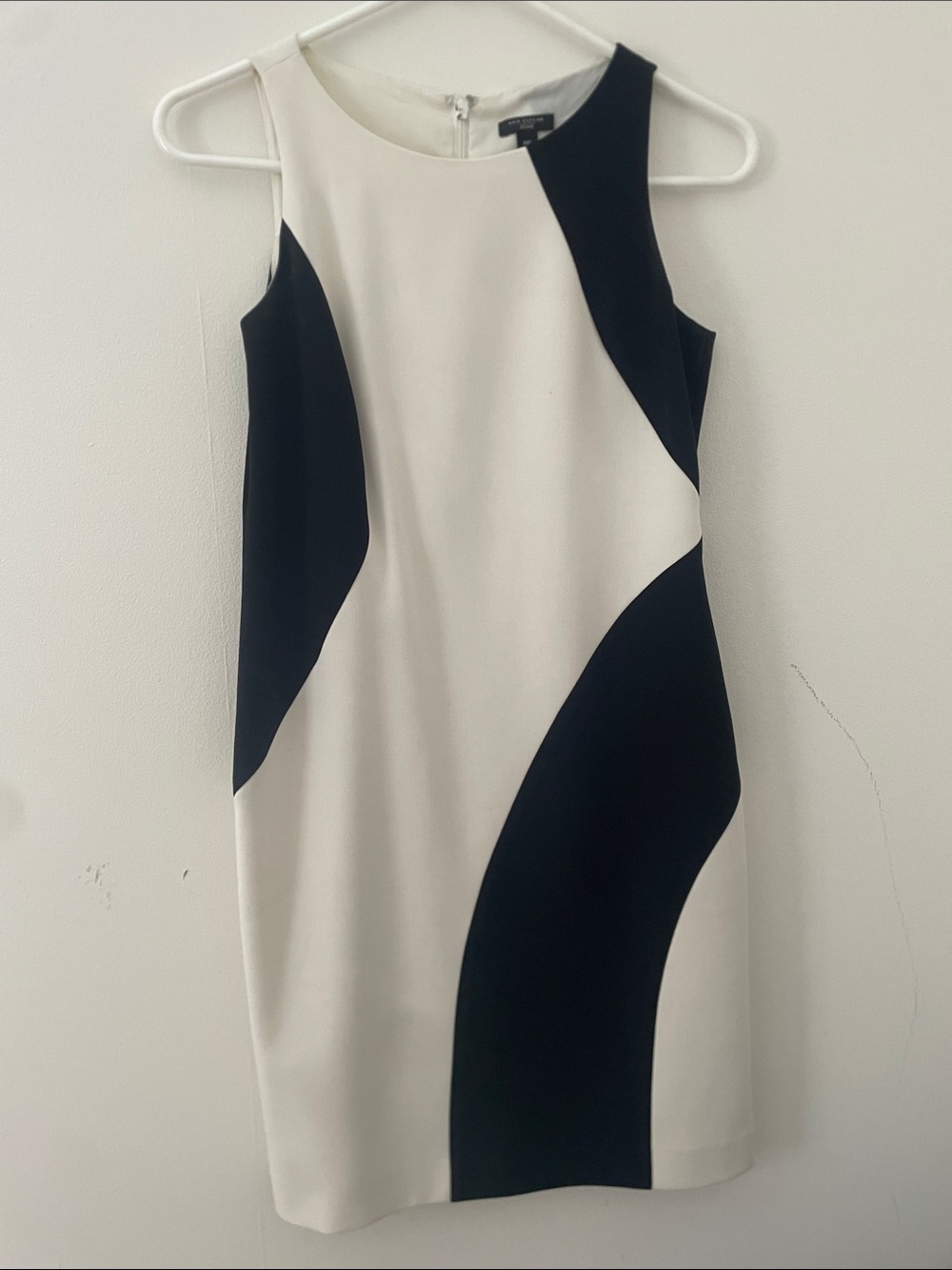 Sleeveless Black & White Sheath Dress